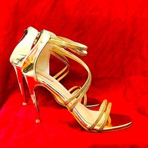 Heels_Golden shimmery